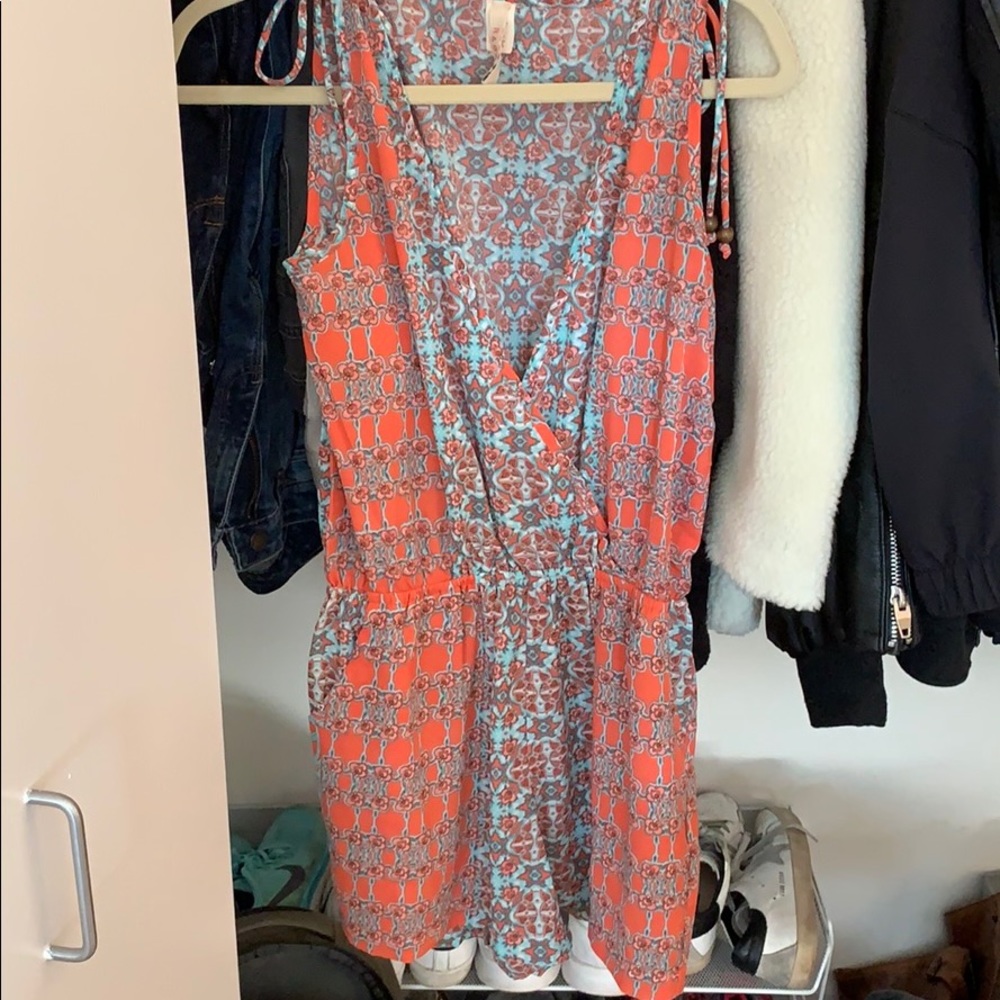 Patterned Romper - Picture 2 of 3